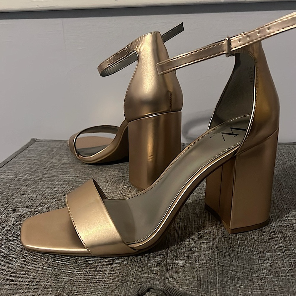 Sz 11 women block heel